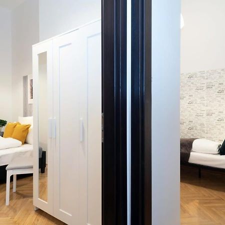 בודפשט Ultra Central Large Stylish Apartment מראה חיצוני תמונה