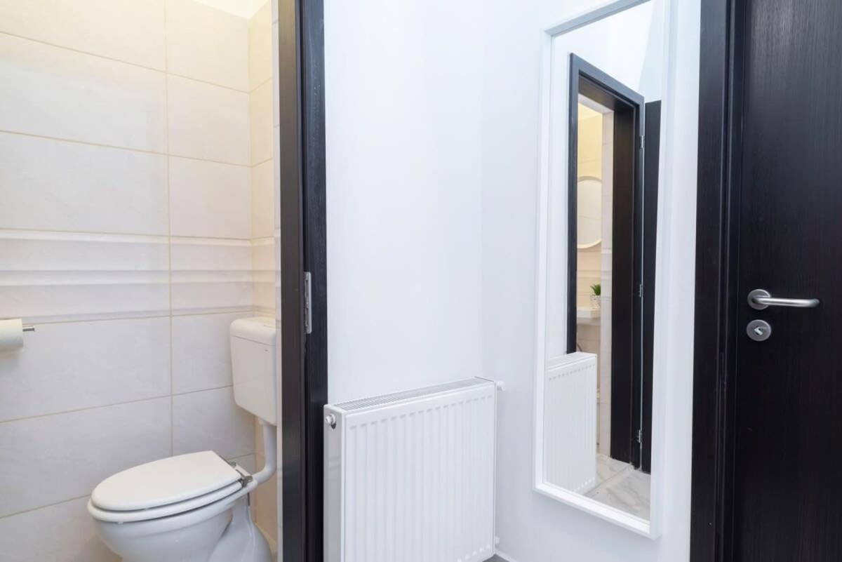 בודפשט Ultra Central Large Stylish Apartment מראה חיצוני תמונה