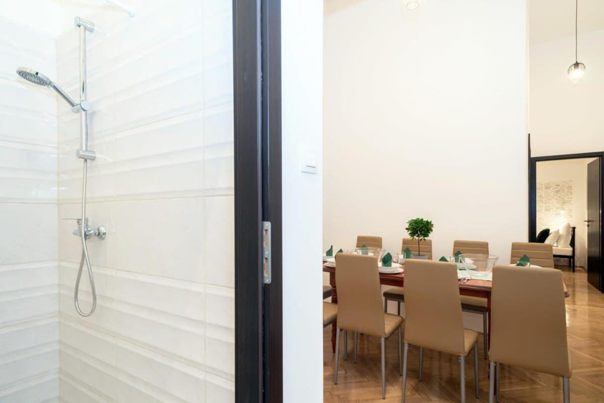 בודפשט Ultra Central Large Stylish Apartment מראה חיצוני תמונה
